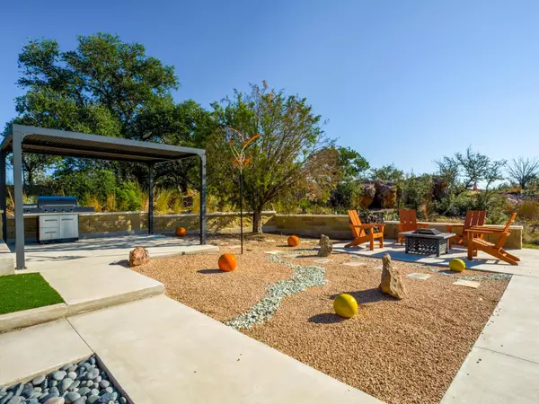 Burnet, TX 78611,125 W Granite Oaks DR