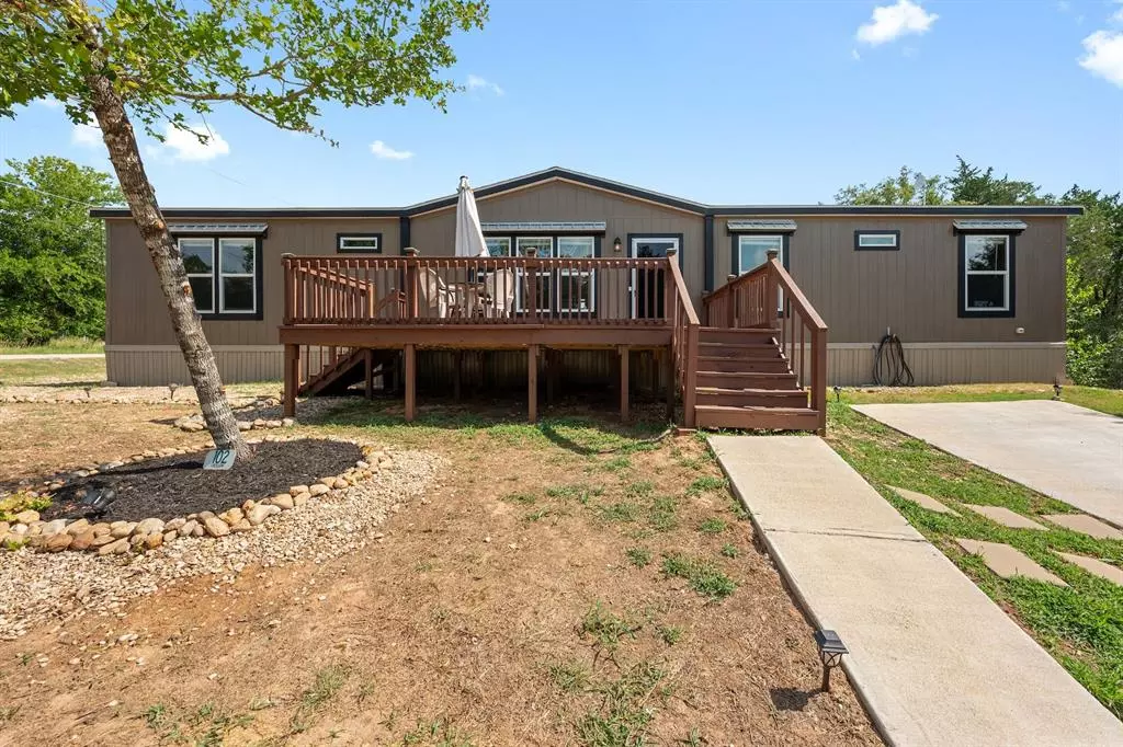 Smithville, TX 78957,102 Chickasaw