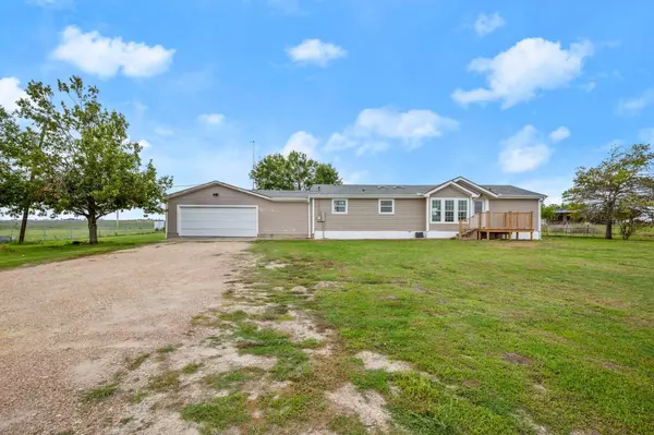 1300 Fm 1466, Coupland, TX 78615