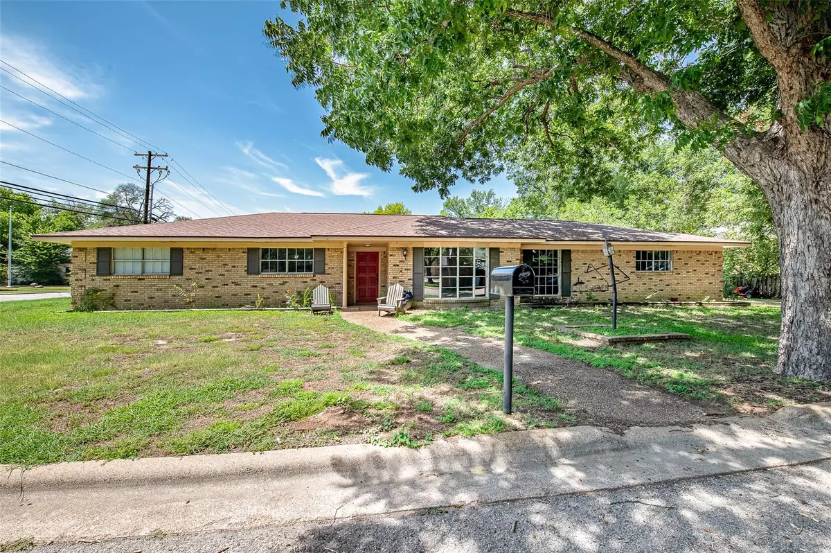 Caldwell, TX 77836,210 S Harvey Street