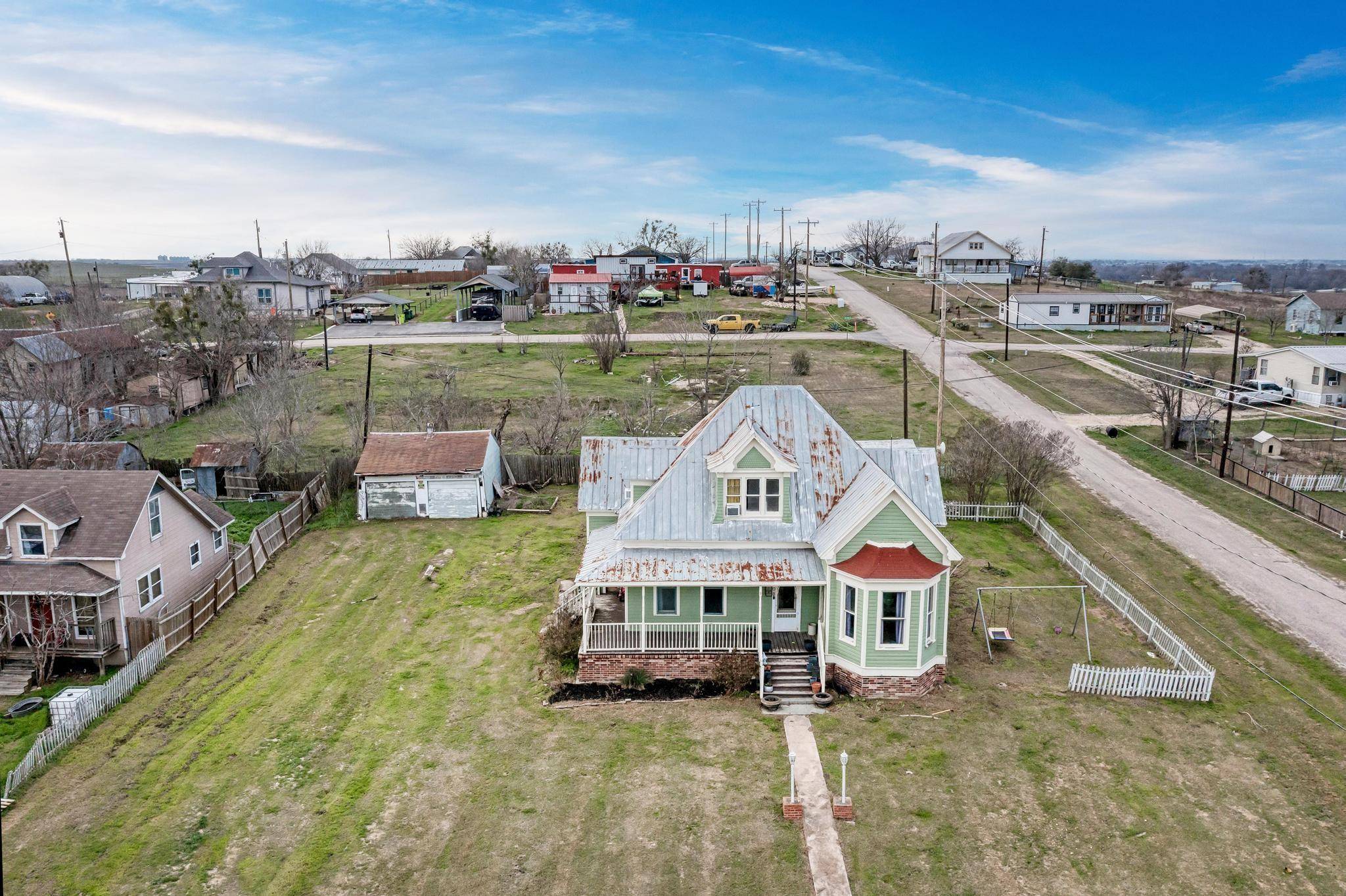 Coupland, TX 78615,308 N Broad ST