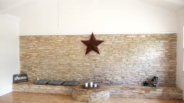 Jonestown, TX 78645,18311 Redbud LN