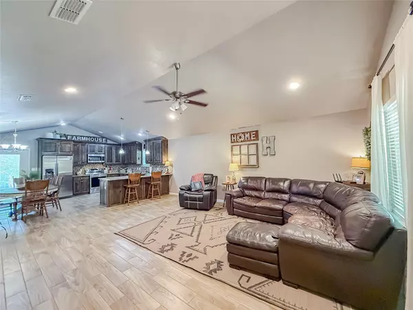 Lexington, TX 78947,288 Nursery DR