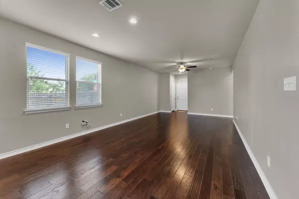 Leander, TX 78641,1729 W Broade ST