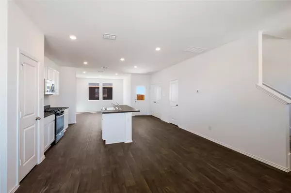 Bastrop, TX 78602,303 El Seibo LN