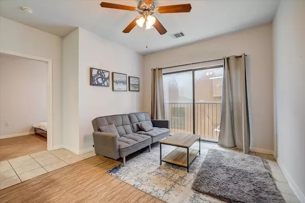 Austin, TX 78705,2515 Pearl #212