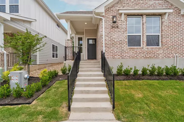 502 Orleanian DR #B, Buda, TX 78610