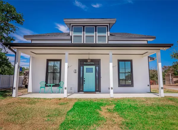 300 Timberidge DR,  Kingsland,  TX 78639