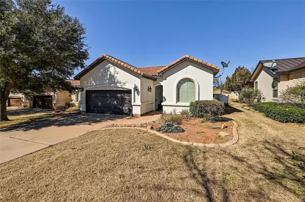 512 Fault Line DR, Horseshoe Bay, TX 78657