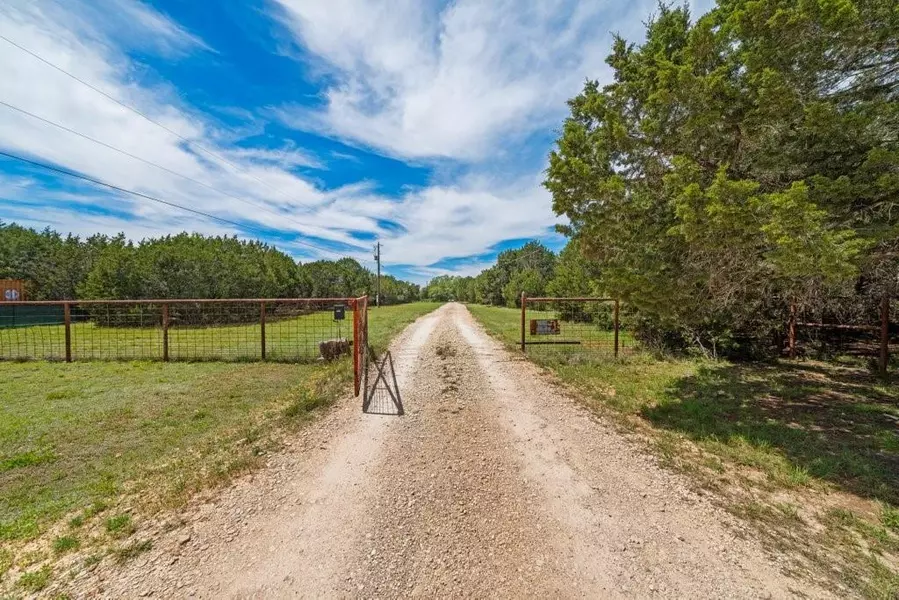 707 Flite Acres RD, Wimberley, TX 78676