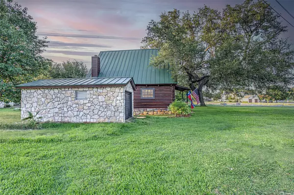 Horseshoe Bay, TX 78657,401 Lake Point DR