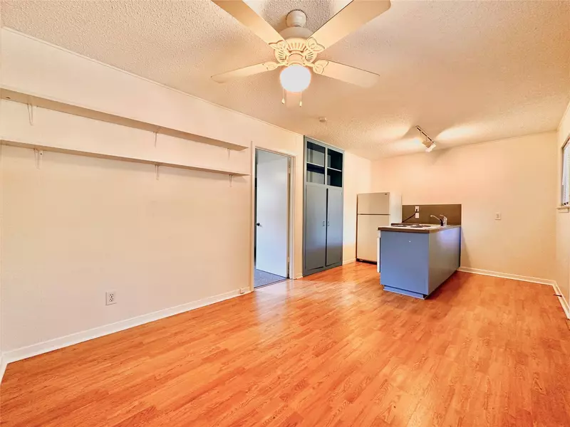 2721 Hemphill PARK #C, Austin, TX 78705