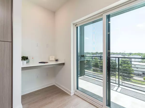 Austin, TX 78745,4802 S Congress Ave #410