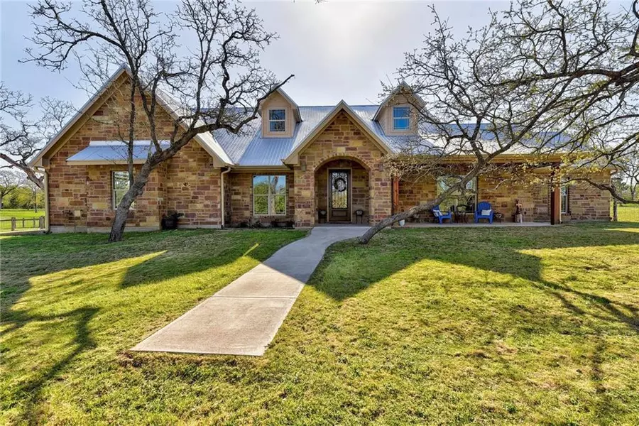 217 Regier RD, Smithville, TX 78957