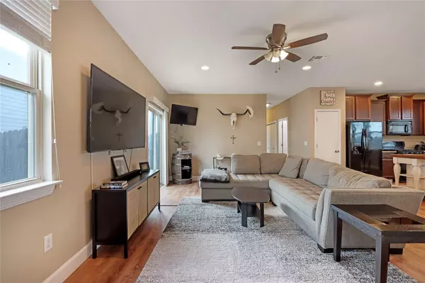 Buda, TX 78610,374 Triumph RD