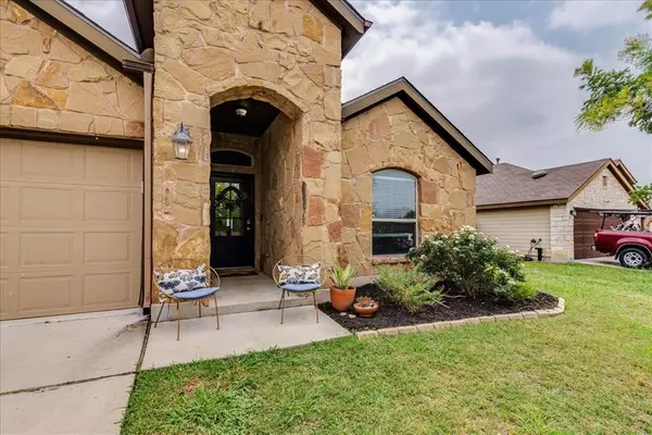 430 Dragon Ridge RD, Buda, TX 78610