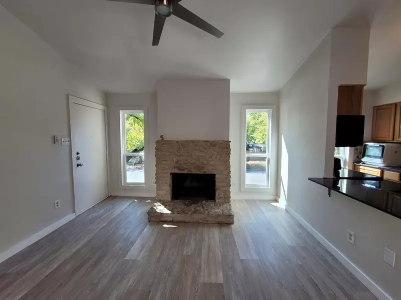 104 W 35th ST #5, Austin, TX 78705