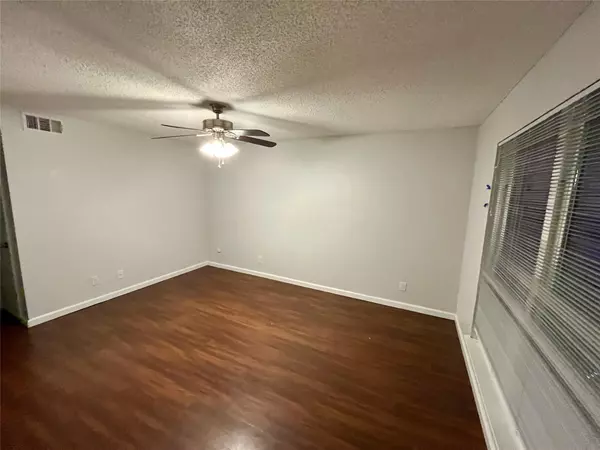 Elgin, TX 78621,122 Hillside DR #B