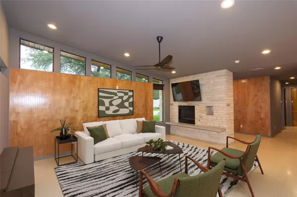 488 Starlight Village LOOP #2, Leander, TX 78641