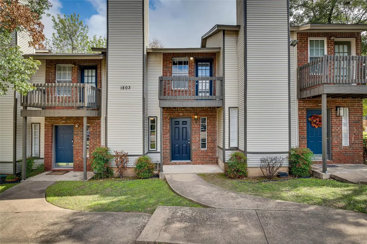 Austin, TX 78741,1810 River Crossing CIR #B