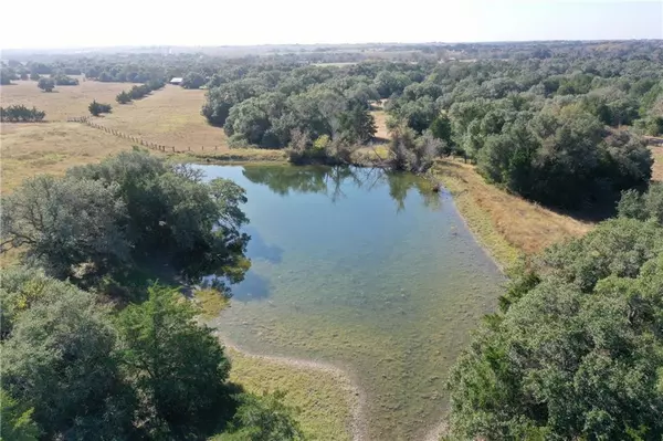 0000 Gebert RD, Muldoon, TX 78949