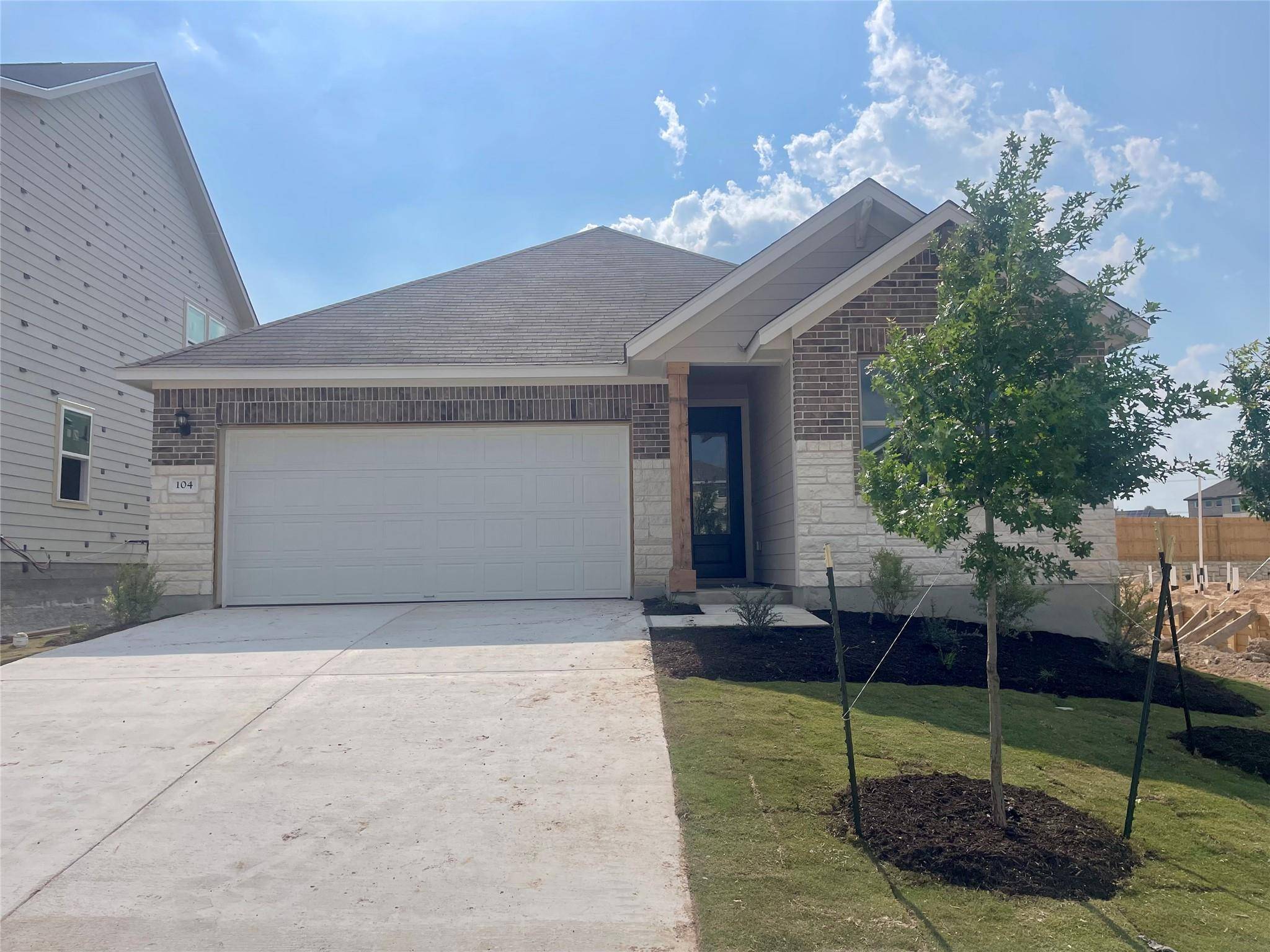 104 Brislecone PASS,  Hutto,  TX 78634