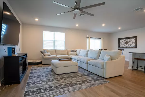 Converse, TX 78109,10815 Arbol LNDG