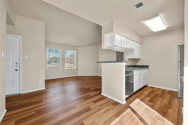 Austin, TX 78723,7111 E Highway 290