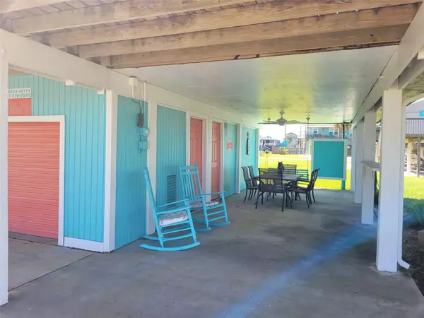 Jamaica Beach, TX 77554,16606 John Davis RD