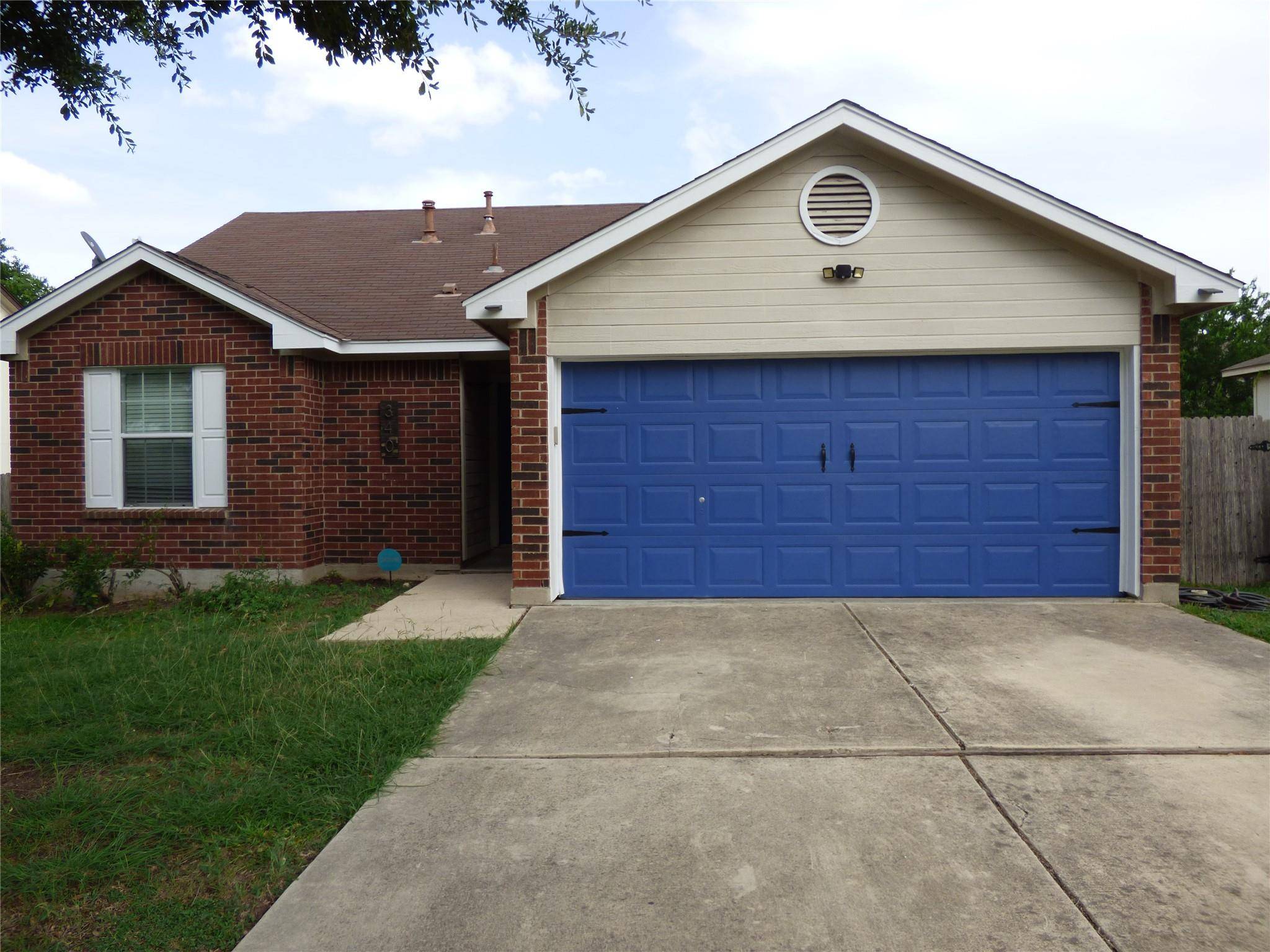 340 Spillway DR, Kyle, TX 78640