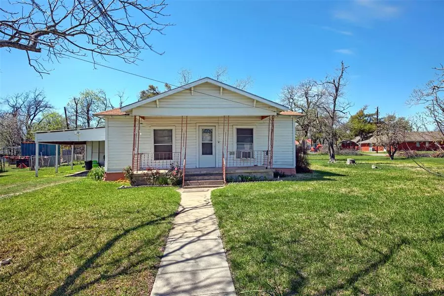 213 N Cornelius ST, Thorndale, TX 76577