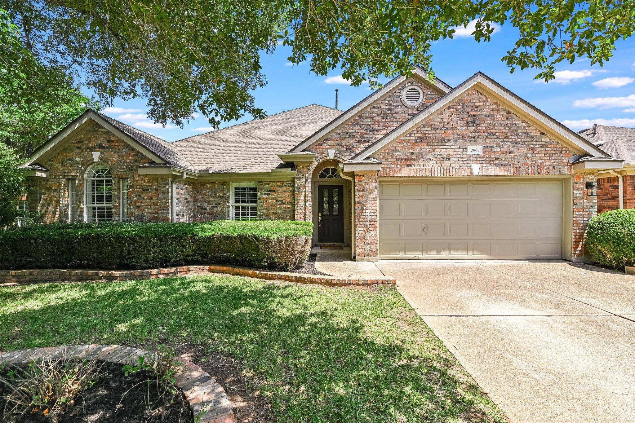 10905 Beachmont LN, Austin, TX 78739