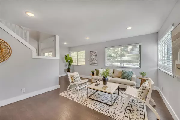 Austin, TX 78721,3510 Oak Springs DR