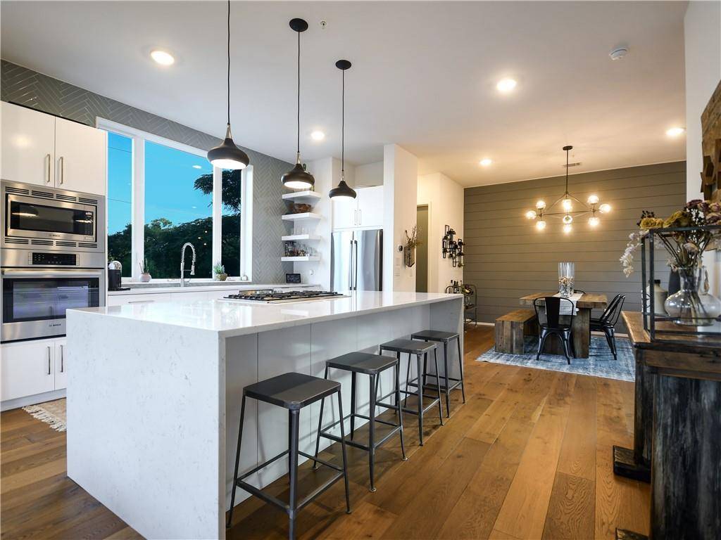 3100 Menchaca RD #2,  Austin,  TX 78704