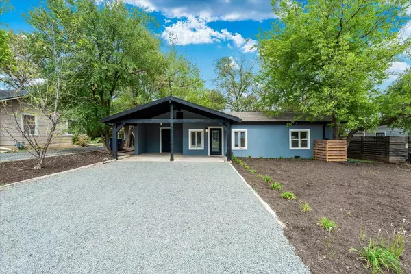 2006 De Verne ST, Austin, TX 78704