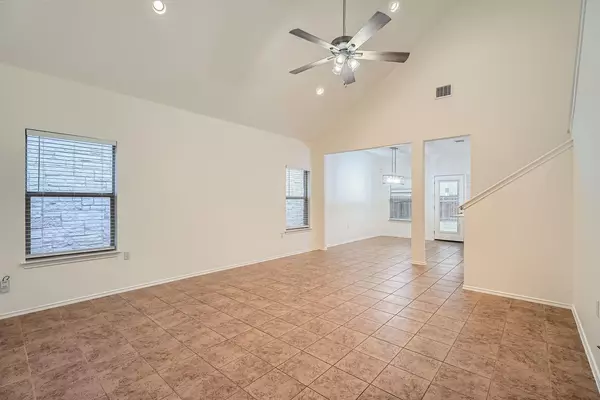 Austin, TX 78744,7516 Cedar Edge DR