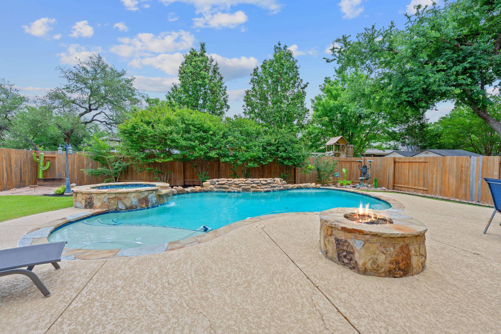 1104 Lynsenko DR, Cedar Park, TX 78613
