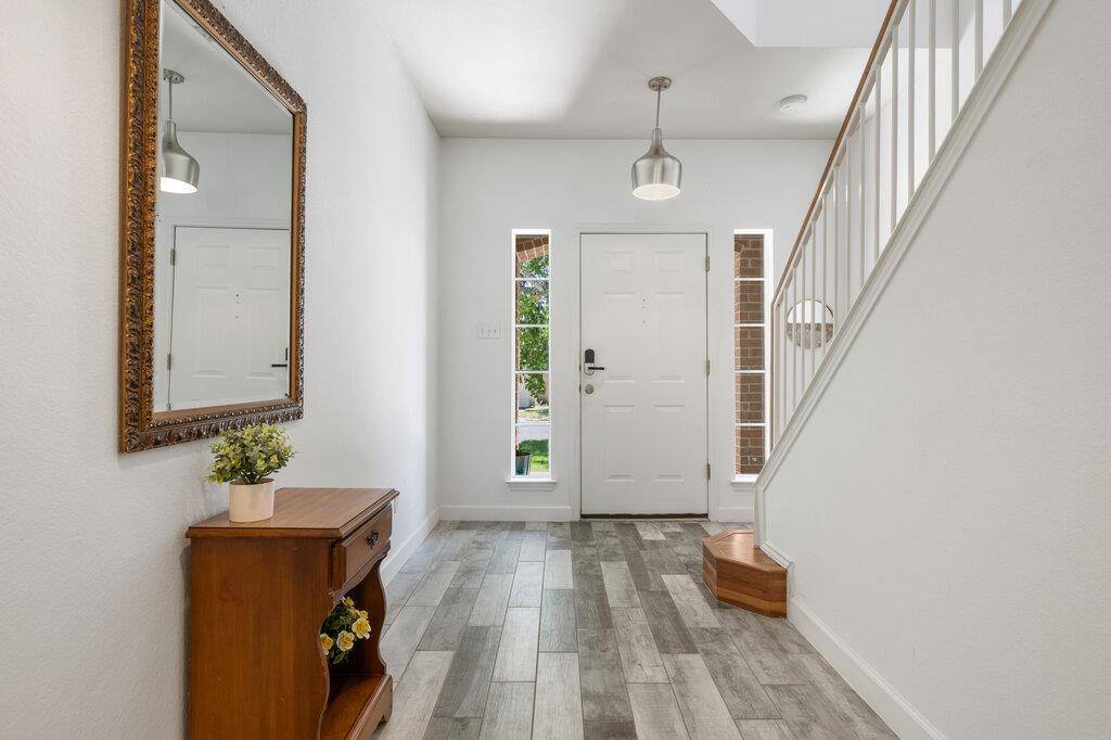 Austin, TX 78729,13400 Rossello DR