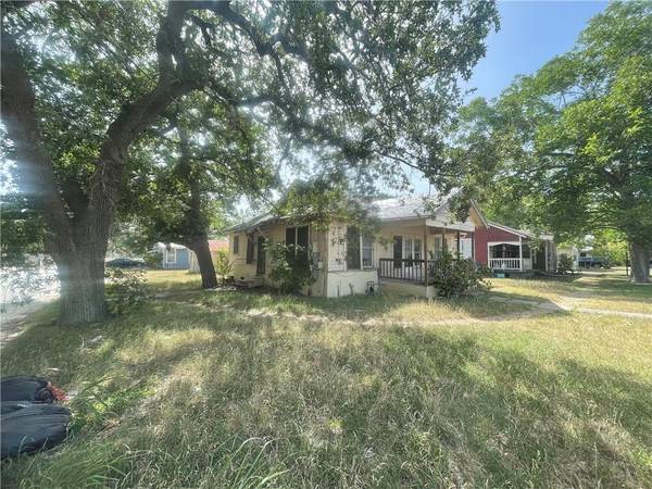 1217 N Saint Joseph ST,  Gonzales,  TX 78629