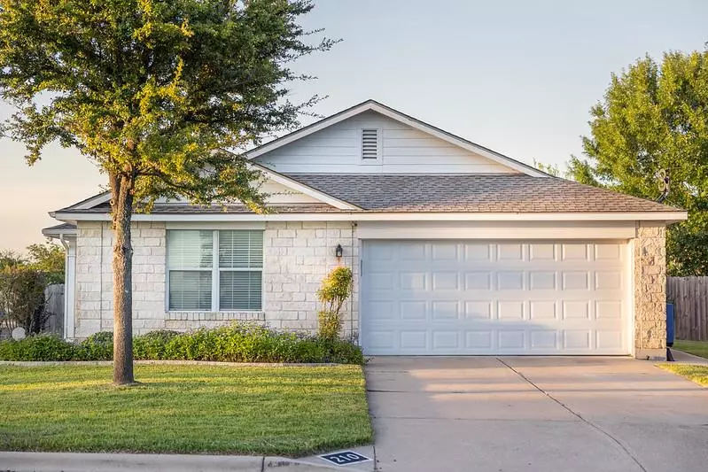 Hutto, TX 78634,210 Rinehardt ST