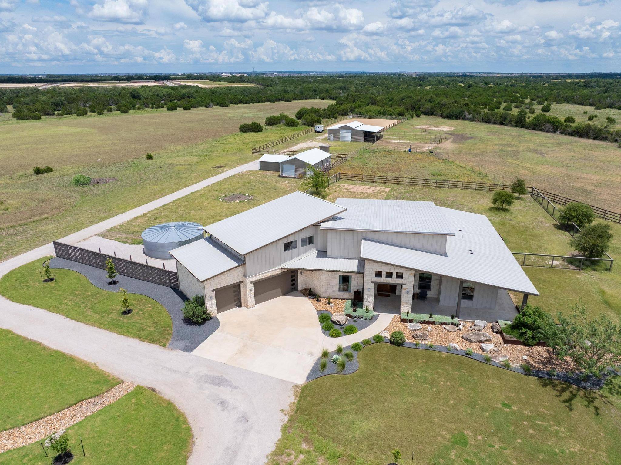 215 Mesa Vista DR, Leander, TX 78641