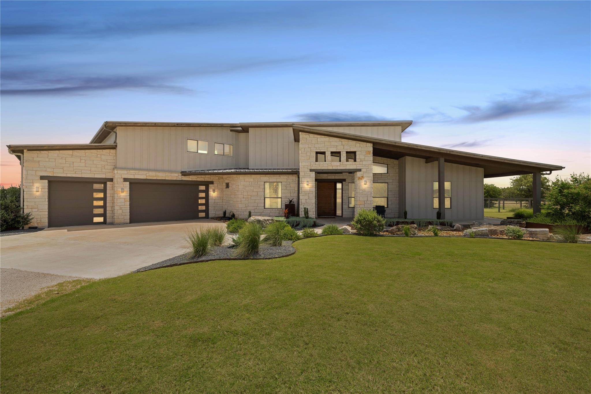 Leander, TX 78641,215 Mesa Vista DR