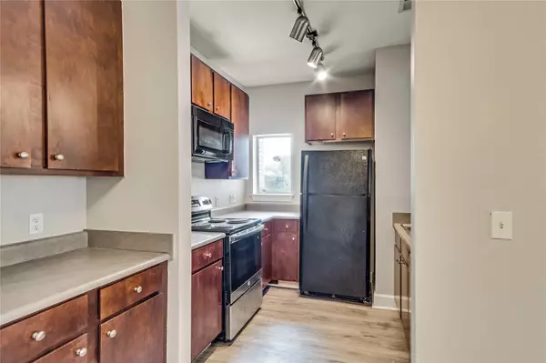 Austin, TX 78741,1901 Crossing PL #2302