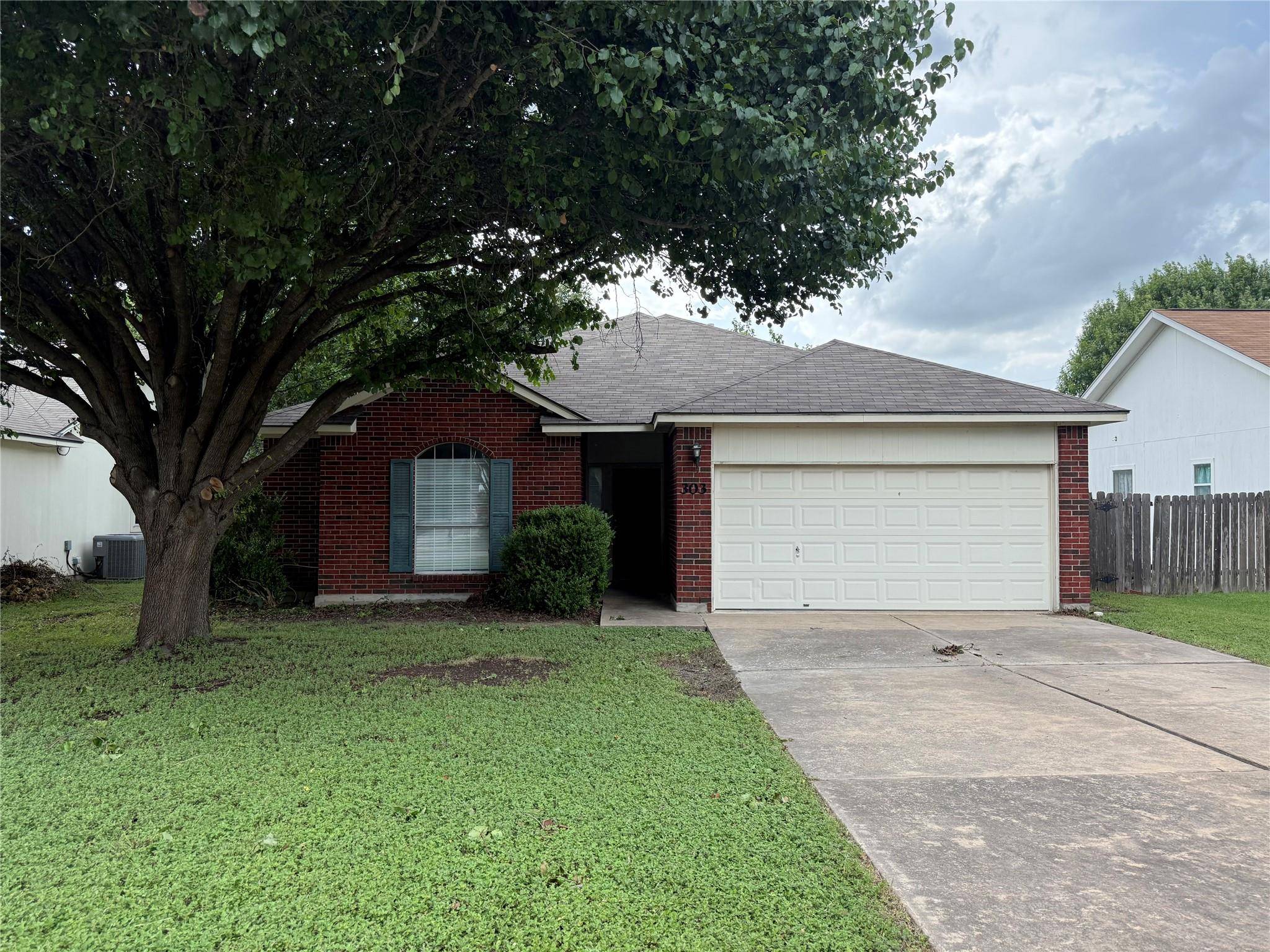 303 Kates WAY, Hutto, TX 78634