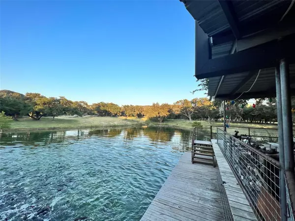 9 Pole Hollow LN, Leakey, TX 78879