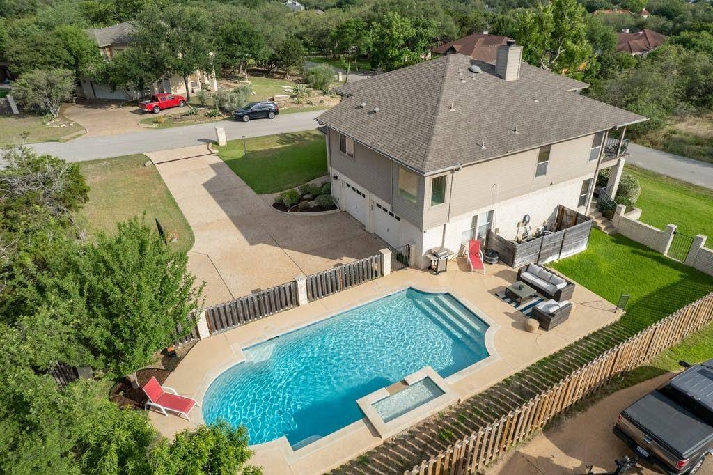 104 Betula DR, Lakeway, TX 78734