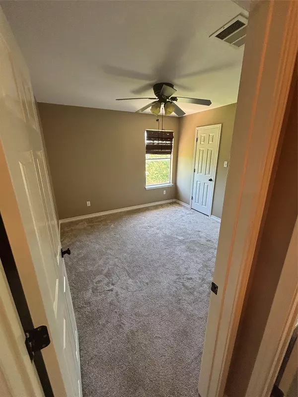 Hutto, TX 78634,322 Lone Star BLVD