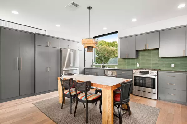 3406 E 17th ST #13, Austin, TX 78721