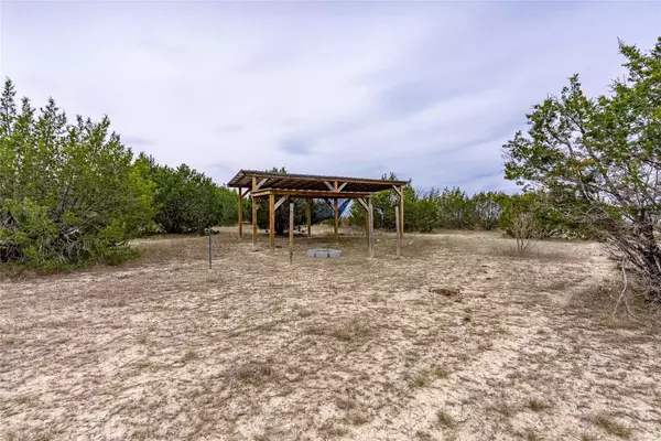 Lampasas, TX 76550,118 High View DR