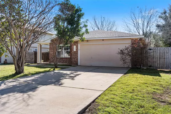 300 Carolyns WAY,  Buda,  TX 78610